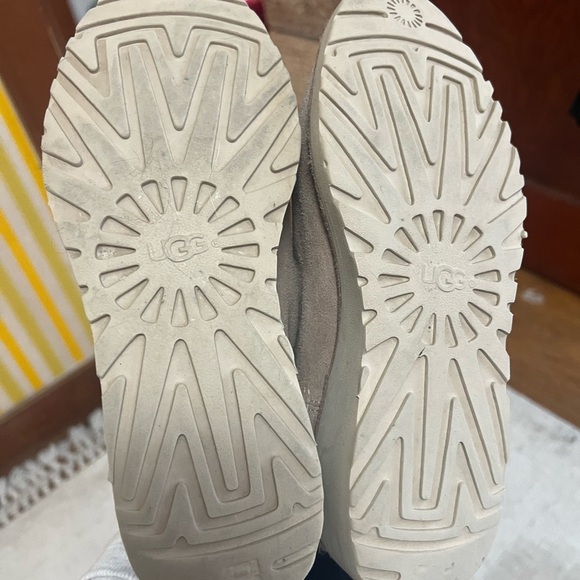 UGG Shala Wedge Boot Size 7 - Picture 6 of 7